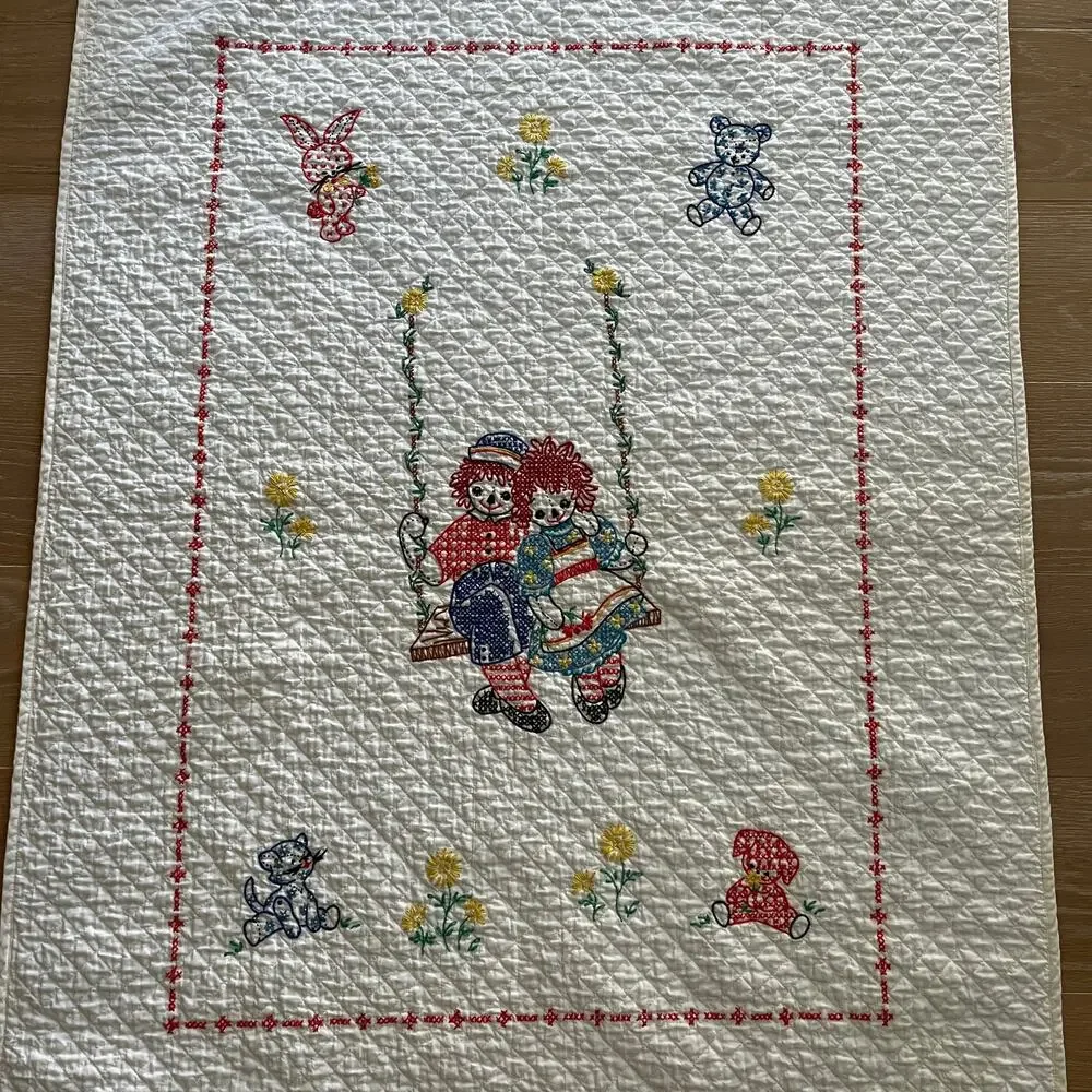 Embroidered RAGGEDY ANN & ANDY Baby Crib Quilt Blanket Wall Decor 54